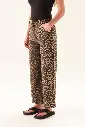 38020292PANTALONPILARANIMALPRINT04.webp