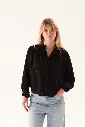 38540501CAMISAMIRANDANEGRO01_bc54b2a0-43f9-44f9-b294-e3115fbcc3fe.webp