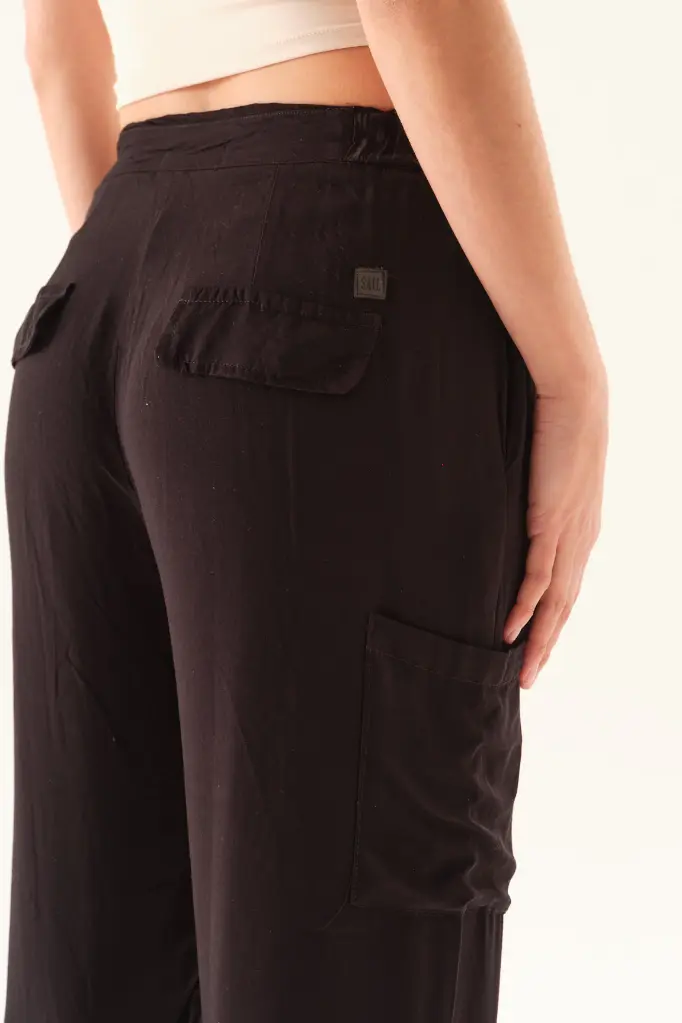 38030101PANTALONDINANEGRO06.webp