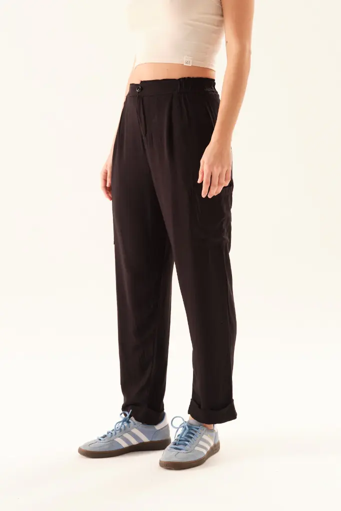 38030101PANTALONDINANEGRO03.webp