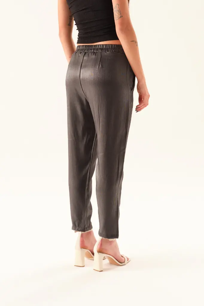 38510301PANTALONBIMBANEGRO06_8dcc383b-869b-44b8-ae13-117fec7ba124.webp