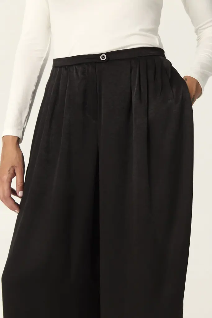 37510101PANTALONBELANEGRO04_2793fbf4-5541-4ea0-99f5-711b3734b99c.webp