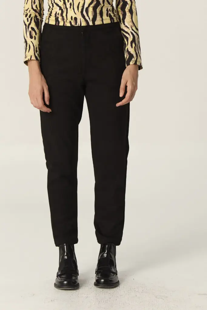37021301PANTALONGAIANEGRO01_809f22af-b9f4-465b-b388-d28c5db2980d.webp