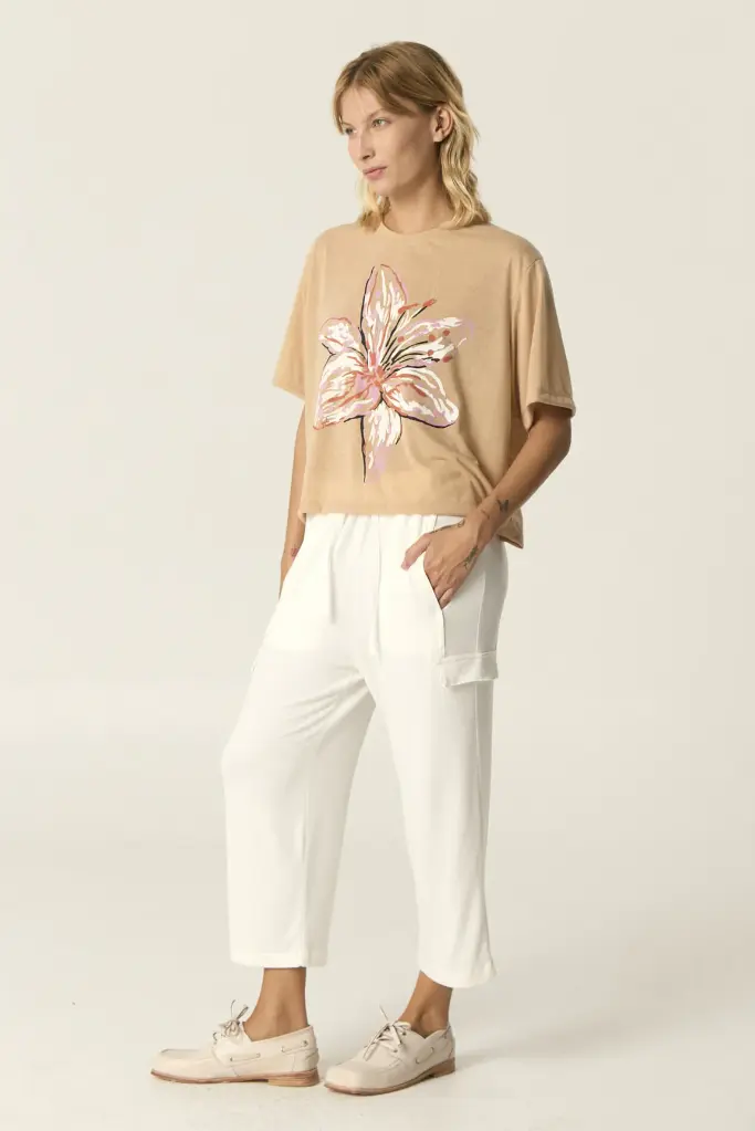 37204714_REMERA_GALA_BEIGE_04.webp
