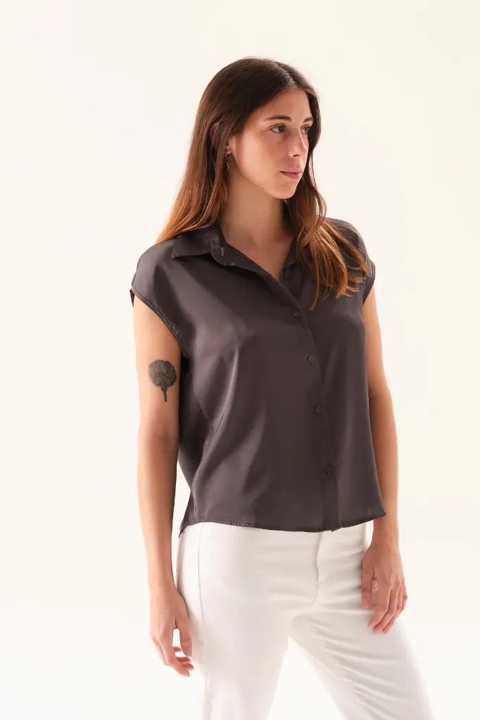 38540303CAMISAGEMAGRAFITO03.webp