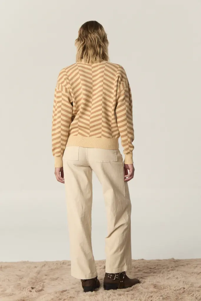 37324616SWEATERTEJIDOIVANACAMEL09.webp