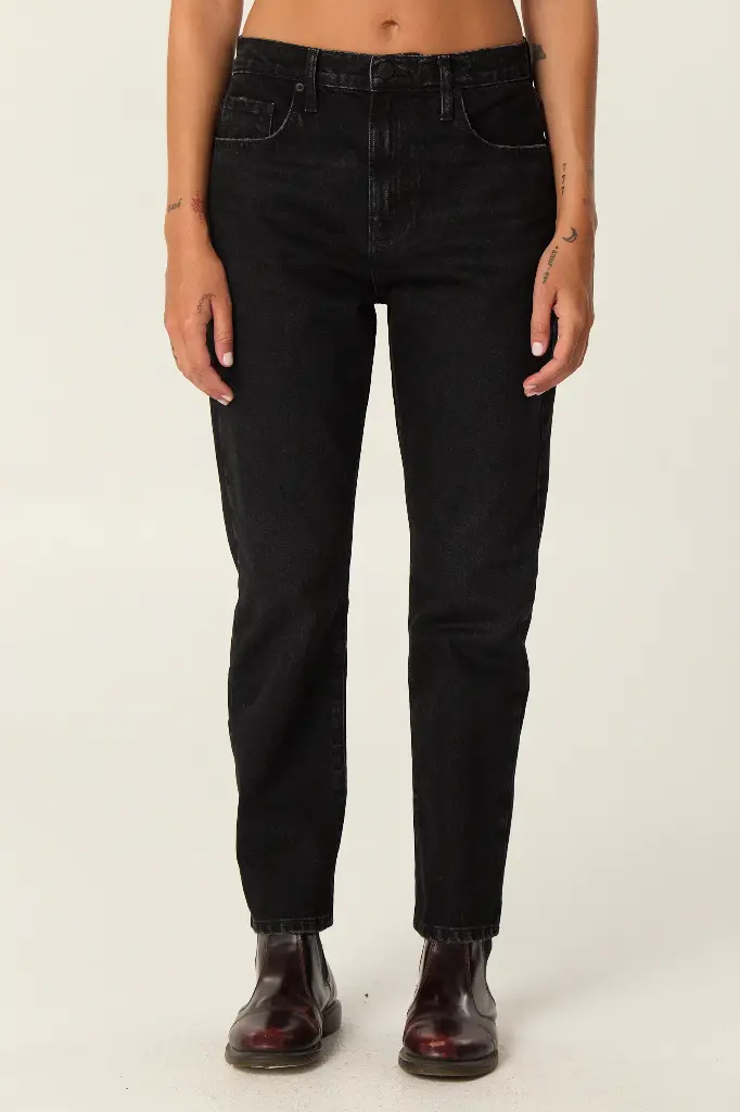 37010801JEAN509NEGRO01.webp