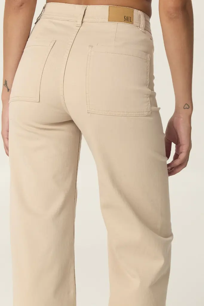 37020214_PANTALON_SOLEDAD_BEIGE_06_0b733dc6-b5a9-4eaa-a6c5-f637c06d283d.webp