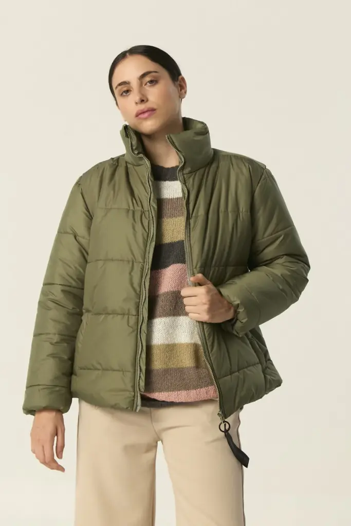 37400375_CAMPERA_MAGDA_MILITAR_01.webp