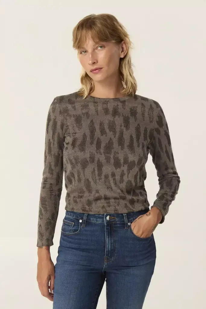 37310606_sweater_mara_gris_topo_04-2de51763cab9740e9517410346022403-1024-1024.webp