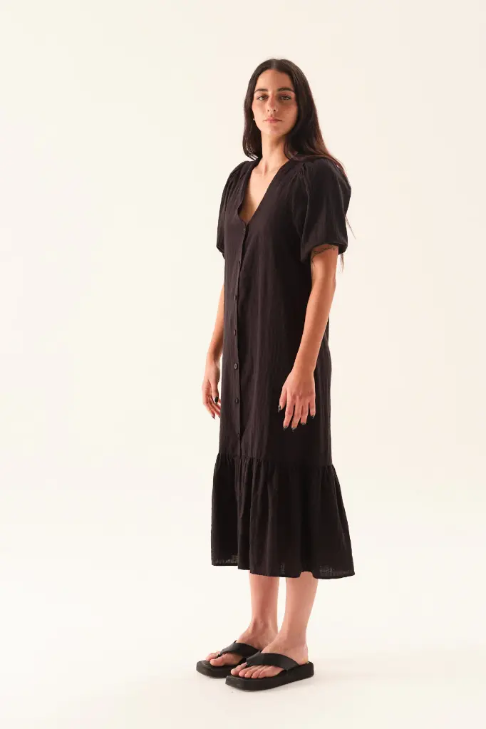 38280101VESTIDOUMANEGRO02.webp