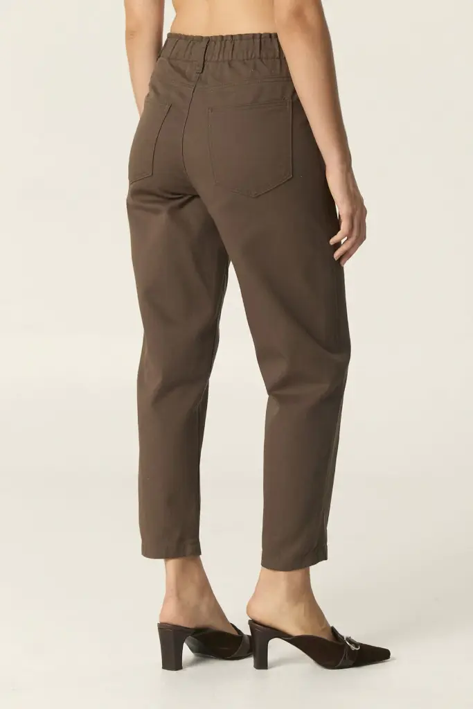37020375PANTALONVILMAMILITAR05_5c02d330-bc69-4715-a11b-4499f0b1d943.webp