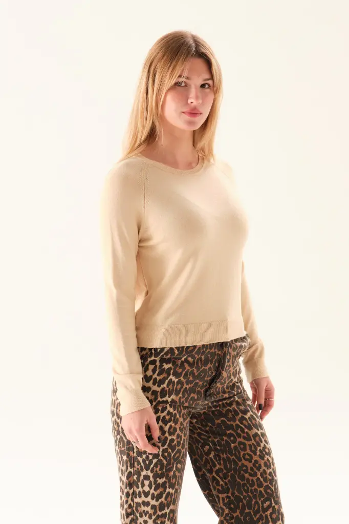 38320116_SWEATER_TEJIDO_AGATA_CAMEL_03.webp