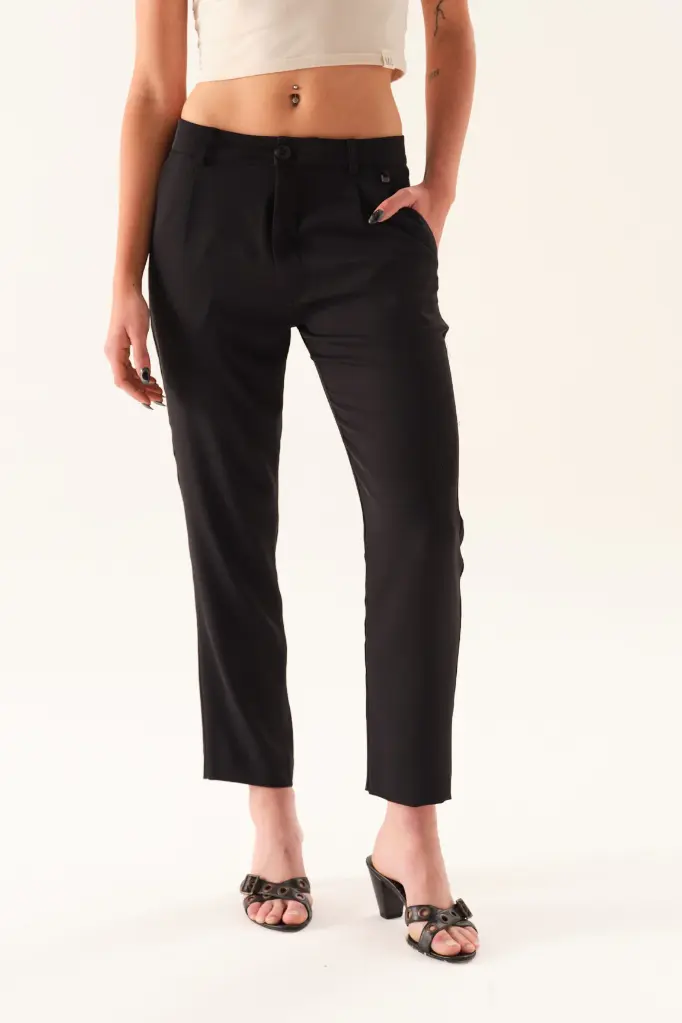 38031501_PANTALON_GIOVANA_NEGRO_02.webp
