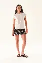 38203413_REMERA_COLONIA_MANGA_CORTA_OFF_WHITE_01.webp