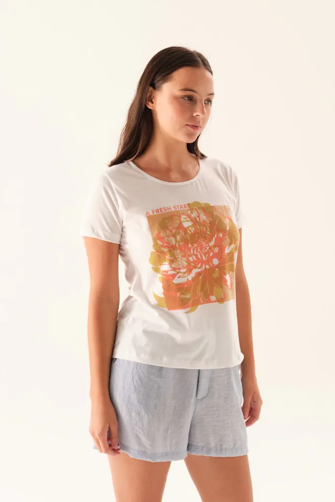 38206513_REMERA_MARCY_OFF_WHITE_04.webp