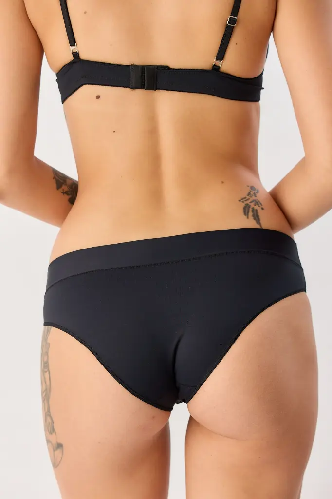 SL LOOKBOOK 2525398.webp