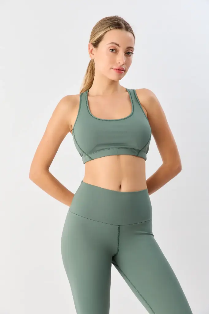 Active, Top con almohadillas