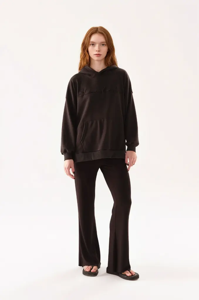 Loreta, Buzo deportivo oversize con capucha