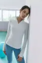 Akita, Campera deportiva entallada
