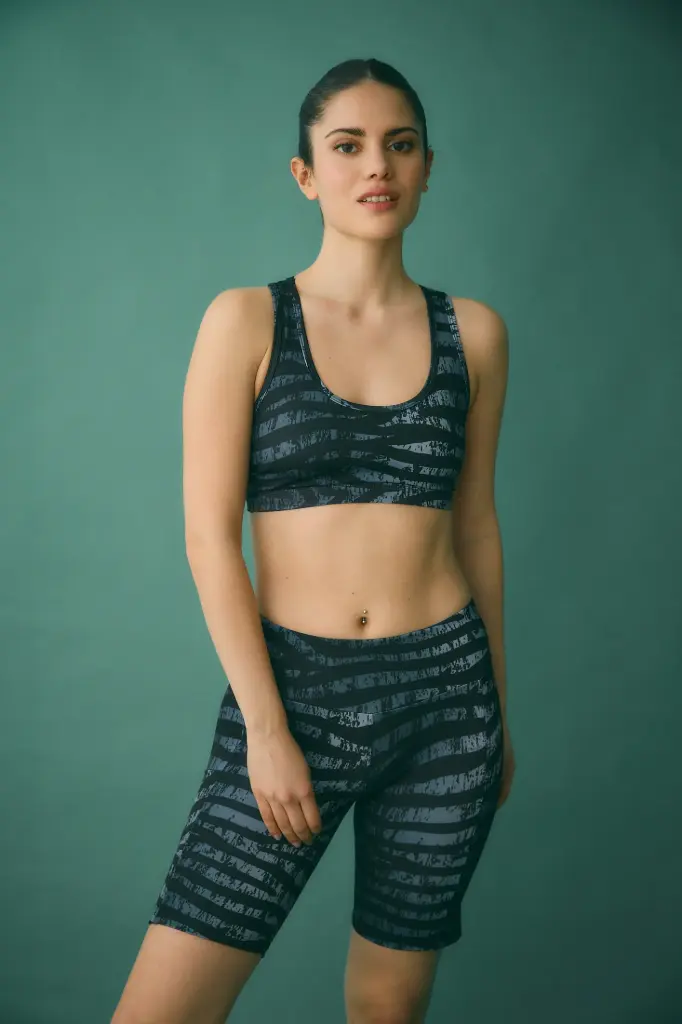 [7102-052] Zebra Print, Top con almohadillas