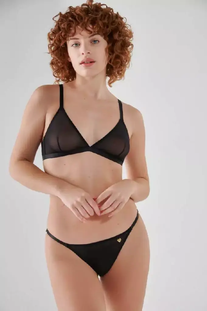 Cherry Black, Triangulito de microtul