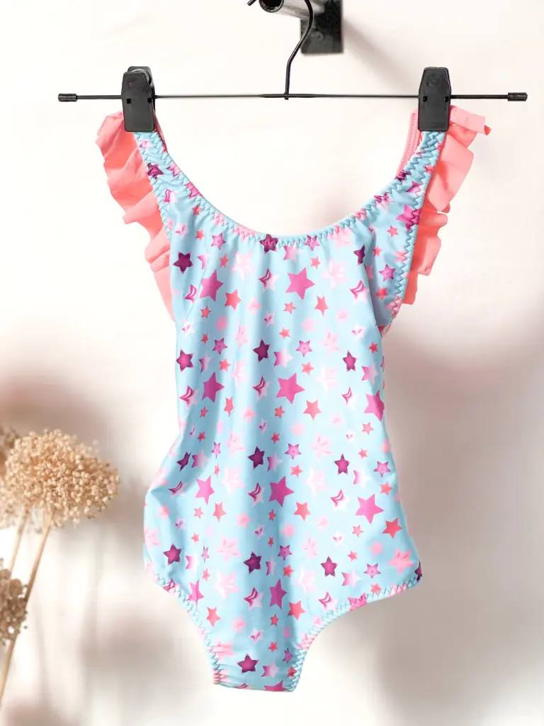 Little Stars, Entera con detalles de volados en breteles