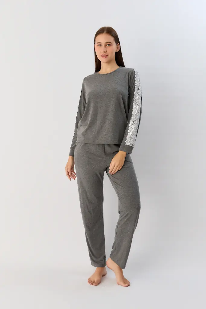 Vigo, Pijama remera ML y pantalon recto