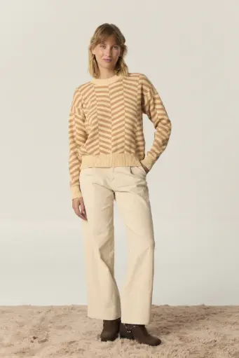 [1] Ivana, Sweater tejido