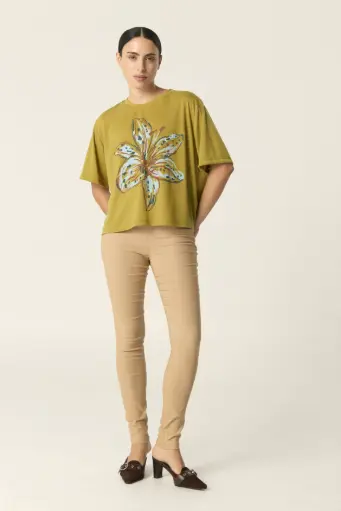 [1] Gala, Remera