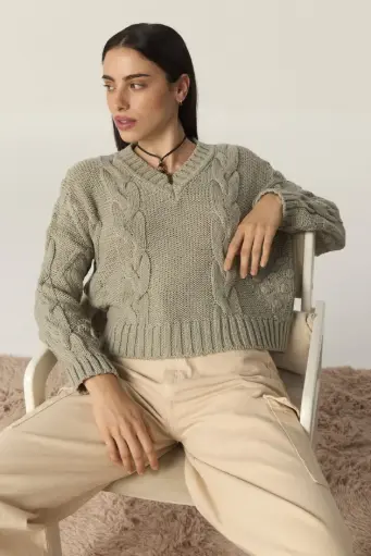[1] Paulina, Sweater tejido