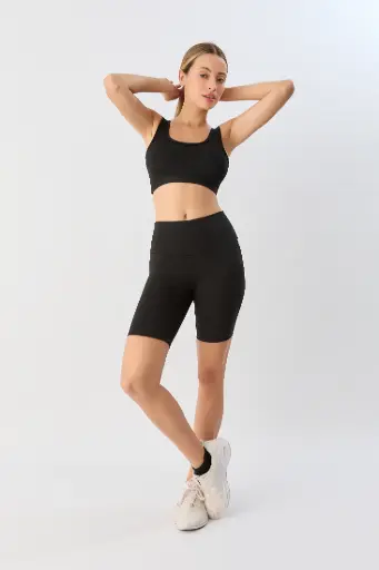 [7601-000] Active, Short con bolsillos